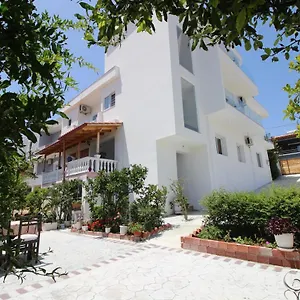 vila-ori.albaniahotels.org/